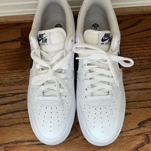 Men’s Nike Air Force 1 Sneakers